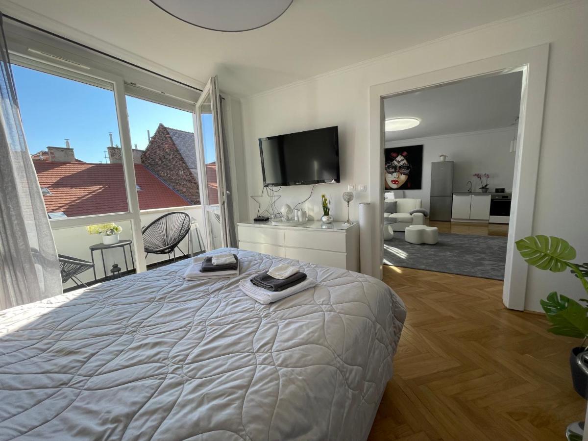 Budacastle Panoramic Luxurious Family Apt, Free Parking Included Boedapest