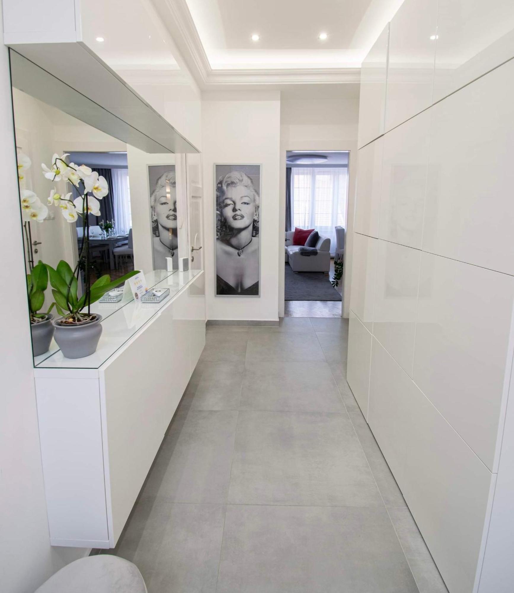 Budacastle Panoramic Luxurious Family Apt, Free Parking Included * Boedapest