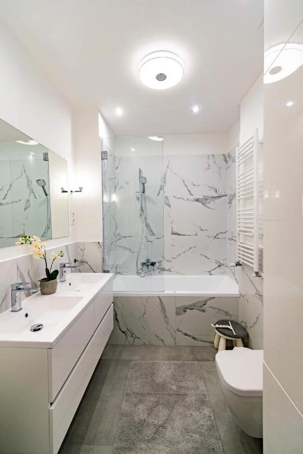 Budacastle Panoramic Luxurious Family Apt, Free Parking Included Appartement Boedapest
